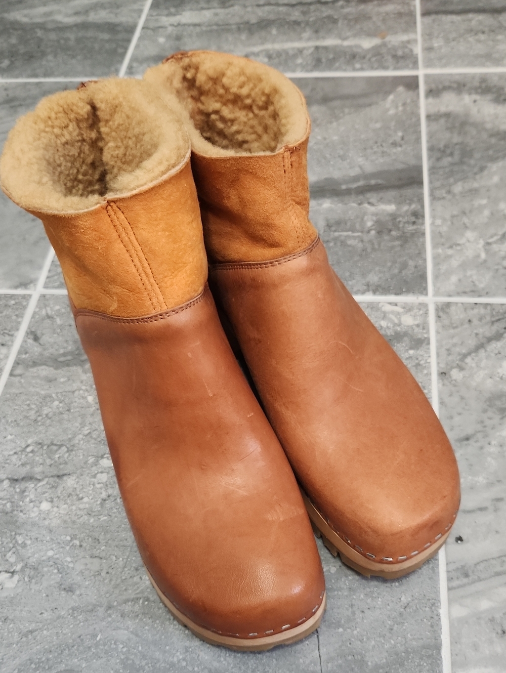 Hasbeens Cozy Shearling-Lined Leather Ankle Boots - Chestnut Size 41
